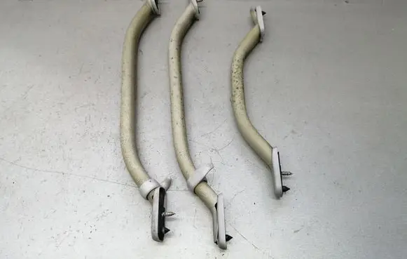 Mercedes-Benz E W124 A set of handles for the ceiling 