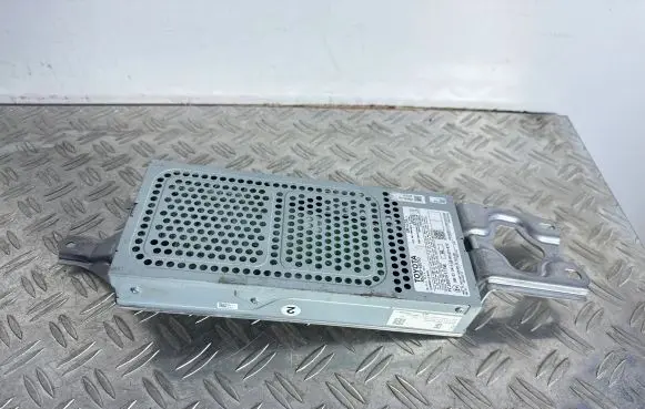 Lexus RX 450H Sound amplifier 8628048250 GM4458ZT