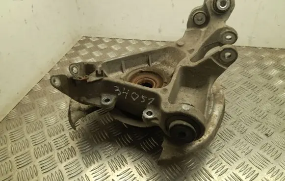 Land Rover Discovery 5 Rear wheel hub JPLA5A971BB