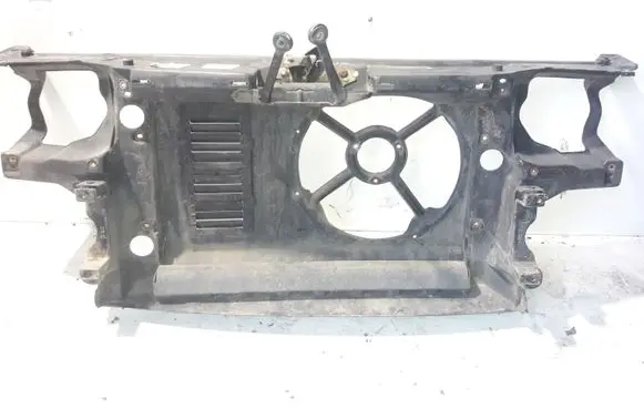 Volkswagen Golf III Radiator support slam panel