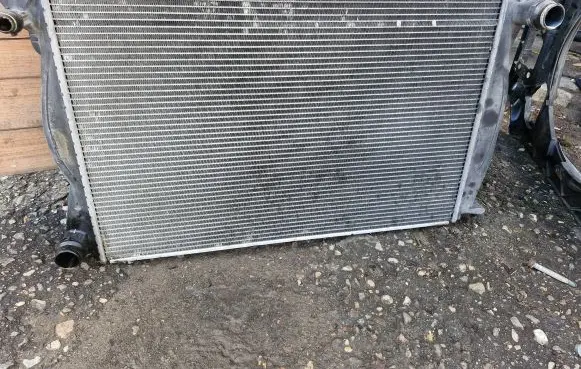 Audi A6 S6 C6 4F Coolant radiator