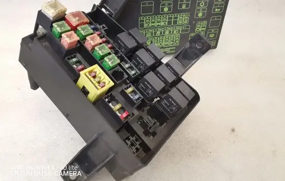Mitsubishi Space Star Fuse box set 98600