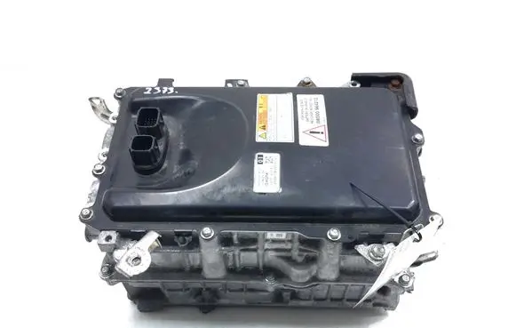 Toyota Prius (XW50) Voltage converter inverter G920047240