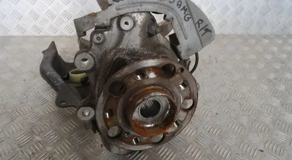 Mercedes-Benz C W205 Front wheel hub spindle knuckle 