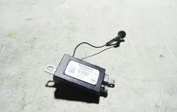 Volvo C30 Aerial antenna amplifier 30752169