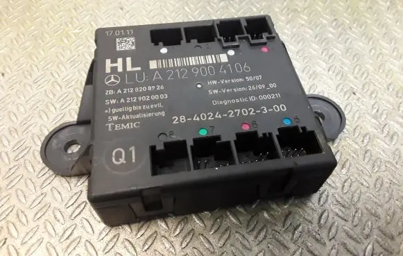 Mercedes-Benz C W204 Door control unit/module 2129004106 A2129004106