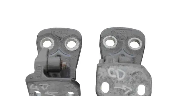 Land Rover Discovery 4 - LR4 Rear door upper hinge