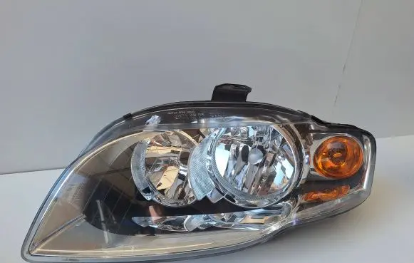 Audi A4 S4 B7 8E 8H Headlight/headlamp 0301219201
