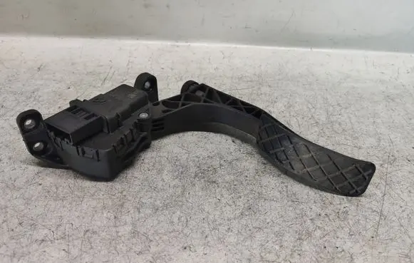 Audi A6 S6 C6 4F Accelerator throttle pedal 4F1723523A