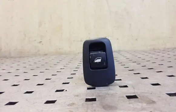 Citroen C4 I Picasso Electric window control switch 96639378ZD