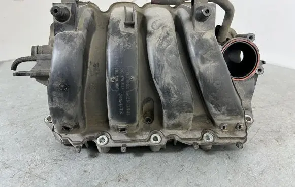 Volkswagen Golf Plus Intake manifold 03C129711F 03C129709F
