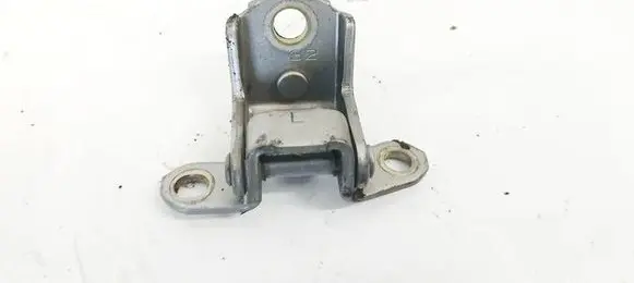 Opel Zafira A Rear door lower hinge 