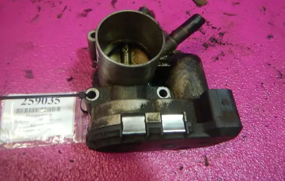 Seat Ibiza II (6k) Throttle body valve 030133062C