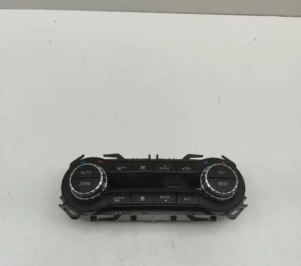Mercedes-Benz CLA C117 X117 W117 Interior fan control switch A2469003816 A2469013306