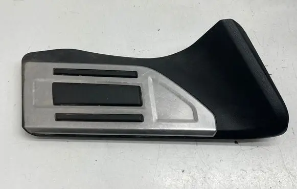 Citroen C5 Aircross Foot rest pad/dead pedal 9811350880