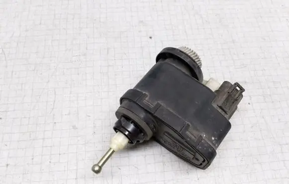 Hyundai Lantra I Headlight level adjustment motor 0310120727 00437529