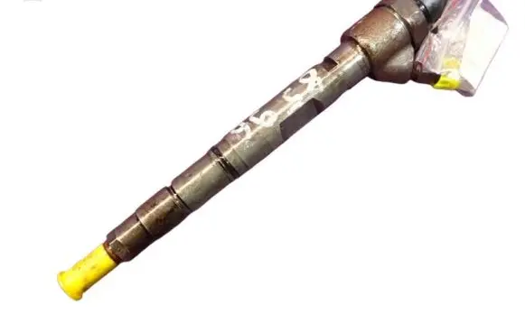 Audi A8 S8 D3 4E Fuel injector