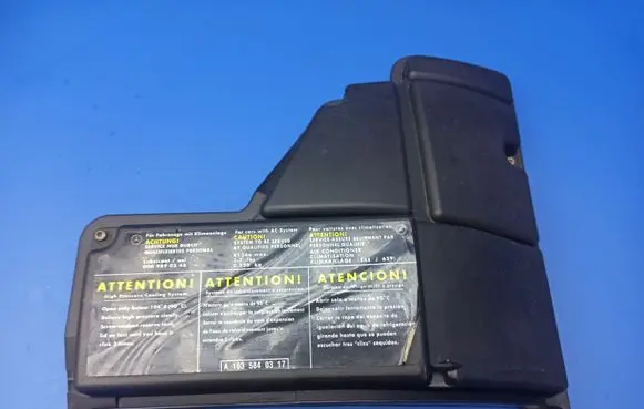 Mercedes-Benz ML W163 Fuse box cover 1635400082 08540510