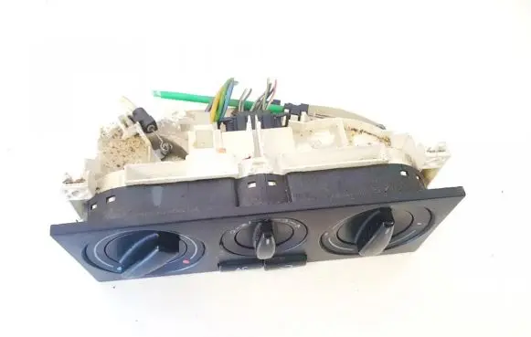 Volkswagen Golf IV Climate control unit