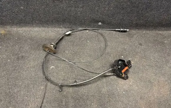 Jeep Grand Cherokee WL Engine bonnet/hood lock release cable P68430182AD