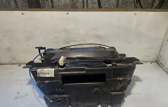 Mercedes-Benz Sprinter W901 W902 W903 W904 Interior heater climate box assembly A9018300061