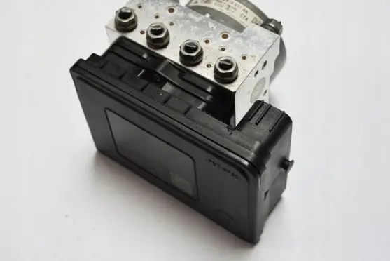 Volkswagen Golf VII ABS Pump 3Q0614517AA
