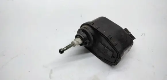 Headlight level adjustment motor