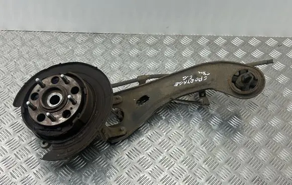 Rear wheel hub spindle/knuckle