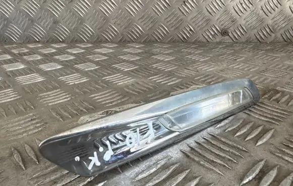 BMW 5 F10 F11 Front fender indicator light 7154167