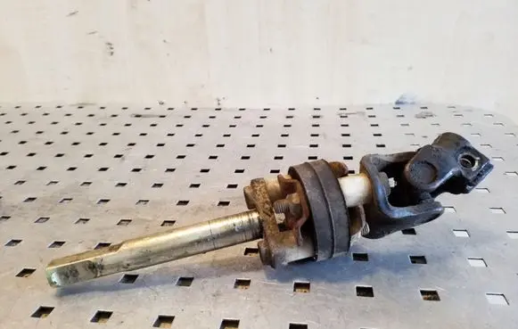 Nissan X-Trail T30 Steering column universal joint