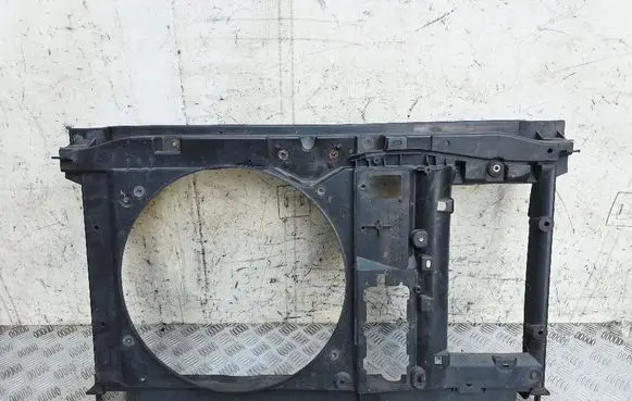 Peugeot 3008 I Radiator support slam panel 9680390580 9680390180 9680390480