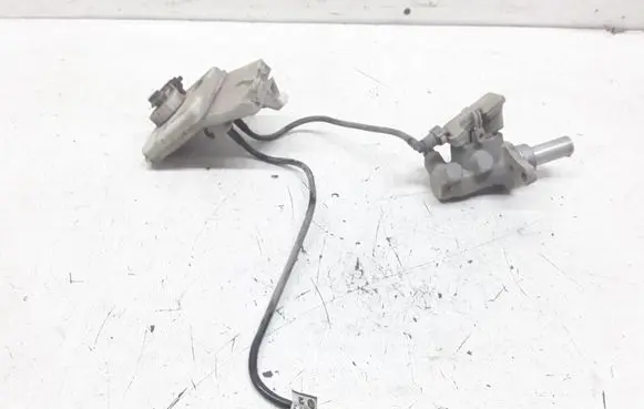 Master brake cylinder