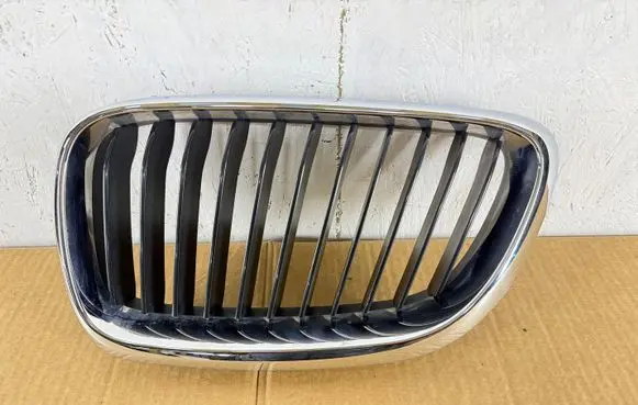 BMW 2 F22 F23 Front bumper upper radiator grill 7464481