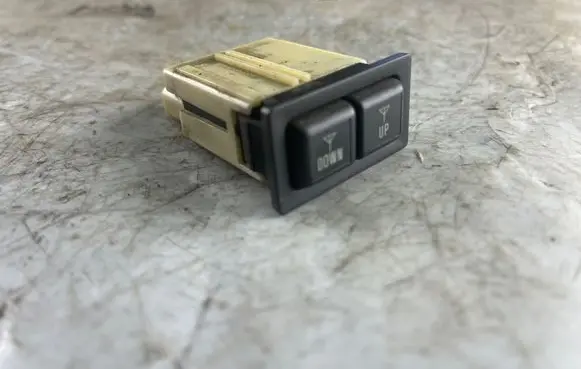 Toyota Land Cruiser (HDJ90) Aerial antenna switch 7980c24