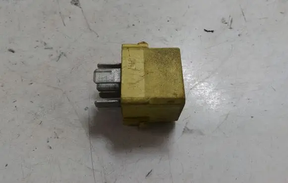 Mercedes-Benz E W210 Other relay A0025421419