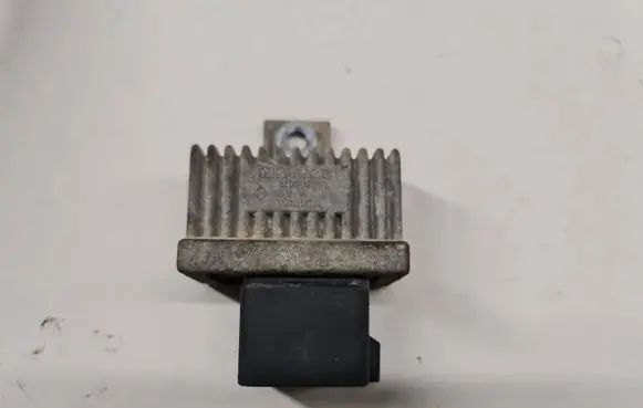 Renault Scenic II - Grand scenic II Glow plug pre-heat relay 7700115078 BED712 NAGARES