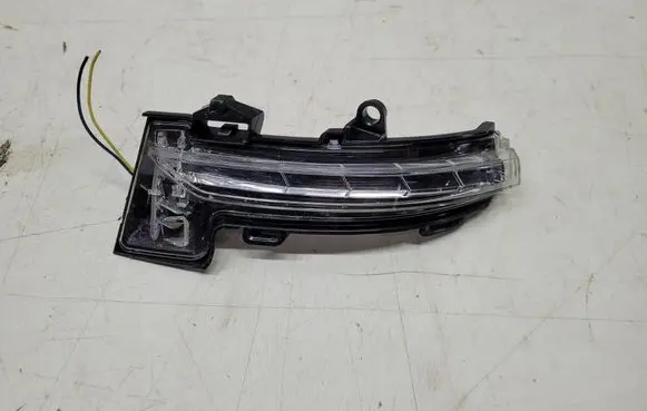 Volkswagen T-Roc Mirror indicator light 2GA949102