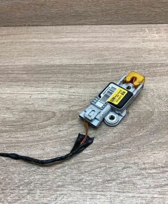 Opel Vectra C Airbag deployment crash/impact sensor 13123277BN