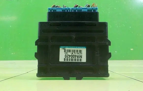 Volvo C30 Airbag control unit/module X2T34172