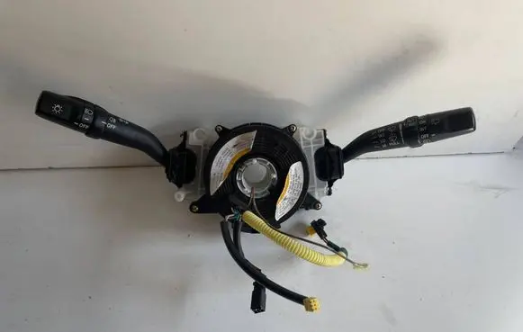 Suzuki Liana Wiper turn signal indicator stalk/switch 3740068JM 17E362