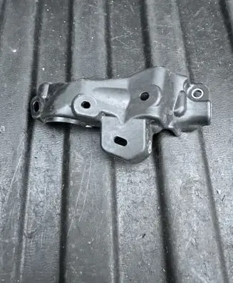 Citroen C3 Aircross Engine mounting bracket 9814288880