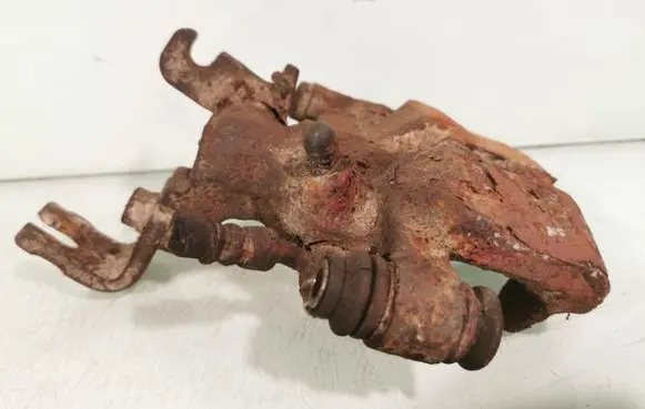 Mazda 626 Rear brake caliper