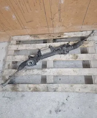 Volkswagen Tiguan Steering rack 0196B00129