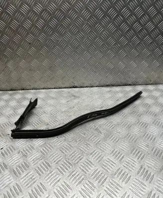 Mercedes-Benz E W212 Engine compartment rubber 