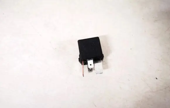 Skoda Octavia Mk2 (1Z) Other relay 1k0951253a v23134-j52-x430