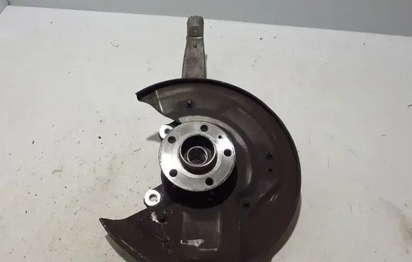 Volvo XC60 Front wheel hub 32298139