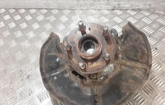 Toyota Avensis T250 Front wheel hub spindle knuckle