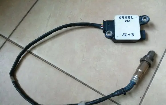 Audi A4 S4 B8 8K Lambda probe sensor 05L906261D NE65682