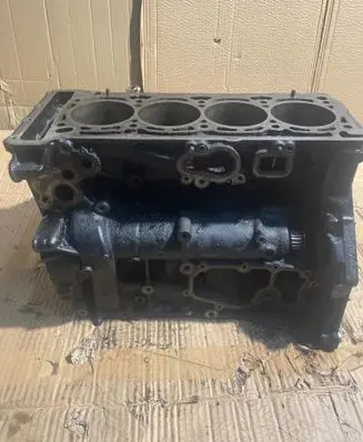 Volkswagen PASSAT B6 Engine block 06h103021J