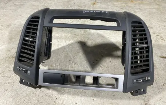 Hyundai Santa Fe Dash center air vent grill 974202b900